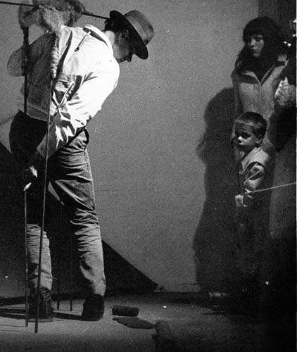 Bei einer Aktion von Beuys